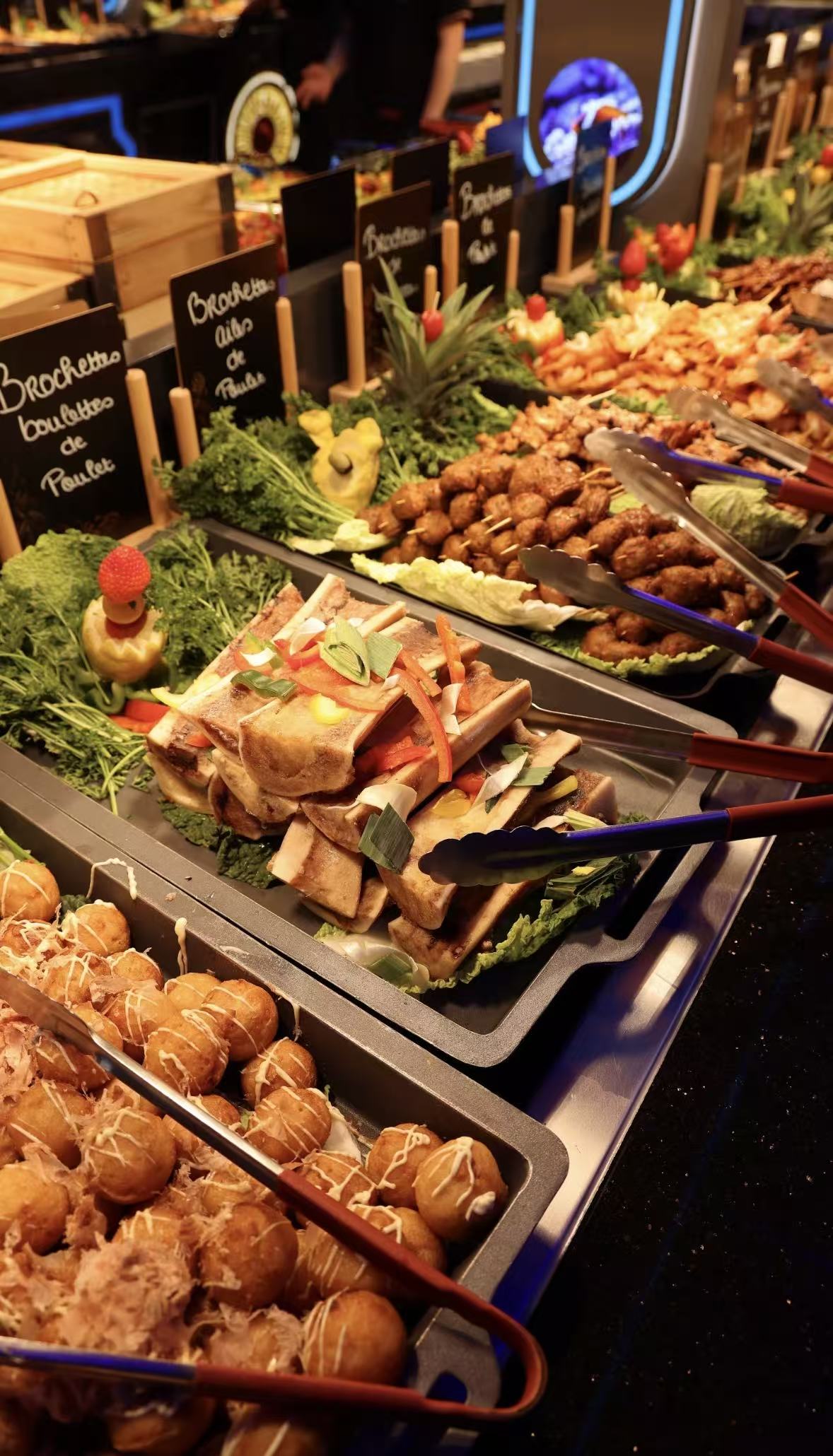 Brochettes et grillades